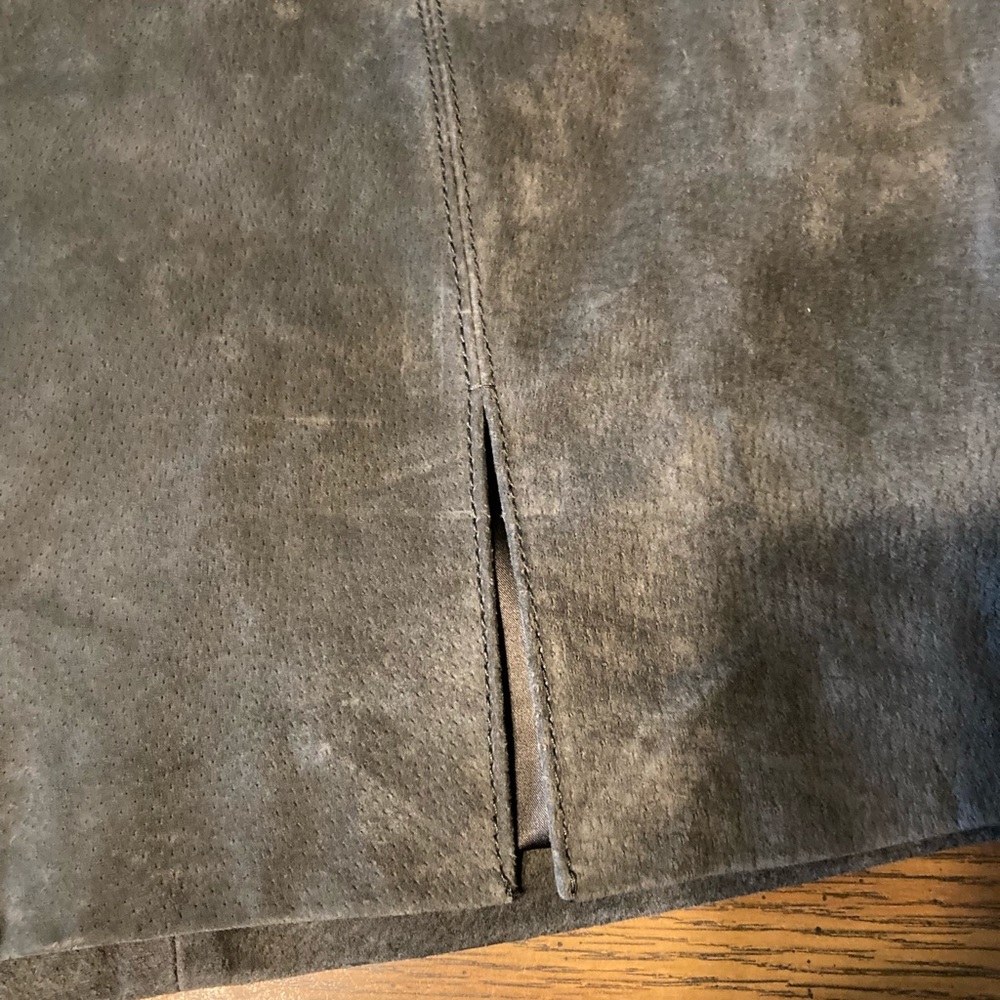 Blank NYC Suede Skirt. - Picture 5 of 11